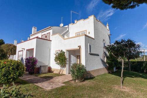 B75 - Casa Delfim in Rocha Brava Carvoeiro Poço Partido portugal