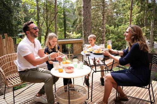 Maisons de vacances Bain de forêt - Lodges Cosy & Spa 5, allée des fauvettes Neufchâtel-Hardelot