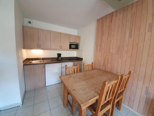 Appartement Balcon des Airelles - T2 - BDA106 27 Route de Bois Méan Le Mélézet