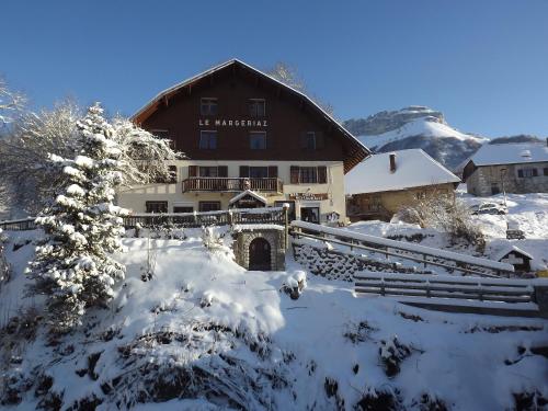 Bar Hotel Restaurant le Margeriaz Les Déserts france