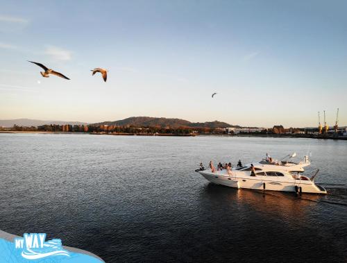 Barco no Coração da Cidade - Iate de 5 estrelas Viana do Castelo portugal