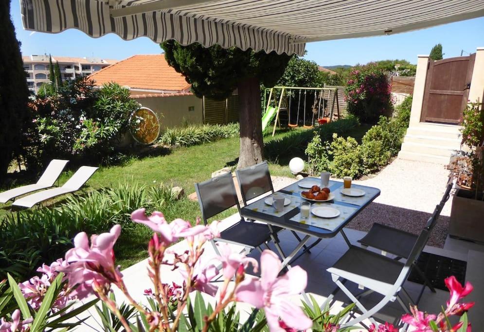 Maison de vacances Bas de villa T3 jardin privatif plein Sud proche mer clim Fibre Impasse Pellegrin, 83430 Saint-Mandrier-sur-Mer