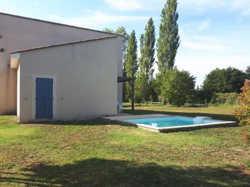 Bastides et Villas indépendantes Les Rives du Lac Saint-Saturnin-lès-Avignon france