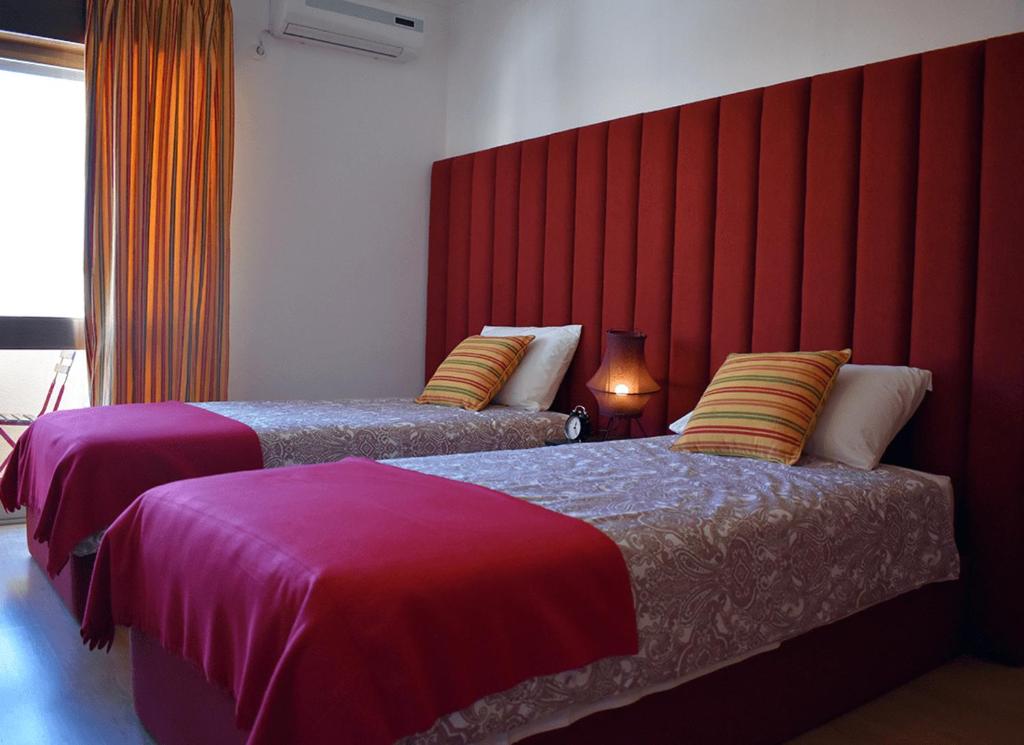B&B / Chambre d'hôtes Batalhoz House Bed & Breakfast 18 Rua da República, 2070-067 Cartaxo