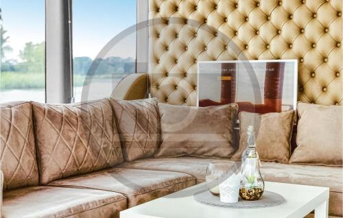 Amazing ship-boat in Havelsee with 1 Bedrooms