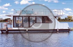 Amazing ship-boat in Havelsee with 1 Bedrooms