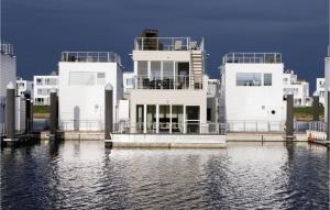 Amazing ship-boat in OstseeResort Olpenitz with 2 Bedrooms, Sauna and WiFi