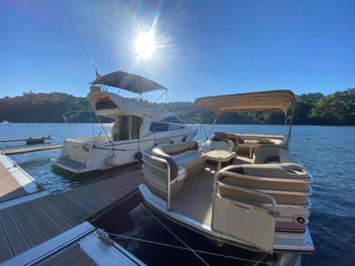 AQUADOURO Yacht RADAMES - Sleep Boat Experience