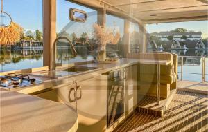 Awesome ship-boat in Havelsee with 2 Bedrooms