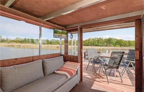 Awesome ship-boat in Neustrelitz with 2 Bedrooms and WiFi