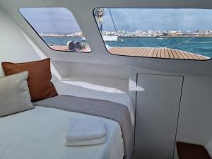 Barco Casa Catamarã Sleepboat
