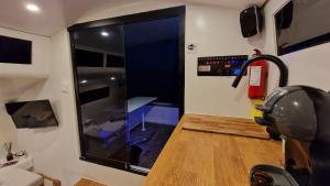 Barco Casa Catamarã Sleepboat
