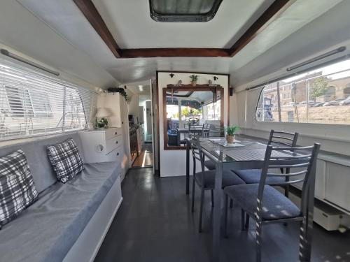 Bateau Bleu Entier 10m avec Terrasse