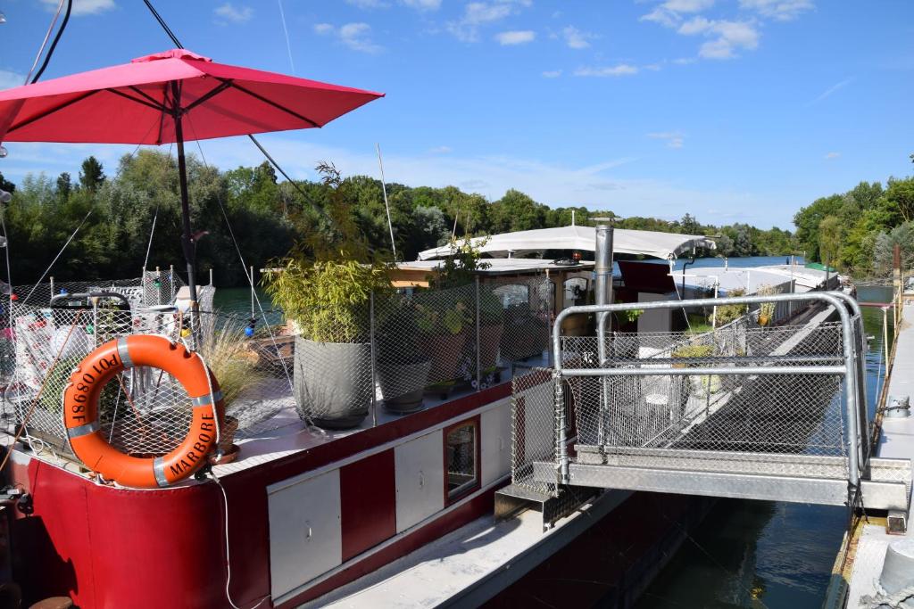 Bateau-hôtel Bateau, Péniche Marboré - Disney 31 Rue Charles Michels 77400 Lagny-sur-Marne