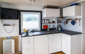 Beautiful ship-boat in Brandenburg with 1 Bedrooms