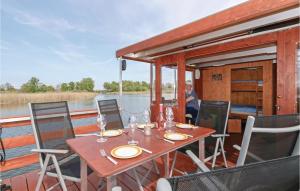 Bateau-hôtel Beautiful ship-boat in Neustrelitz with 2 Bedrooms and WiFi  17235 Buchholz Mecklembourg-Poméranie