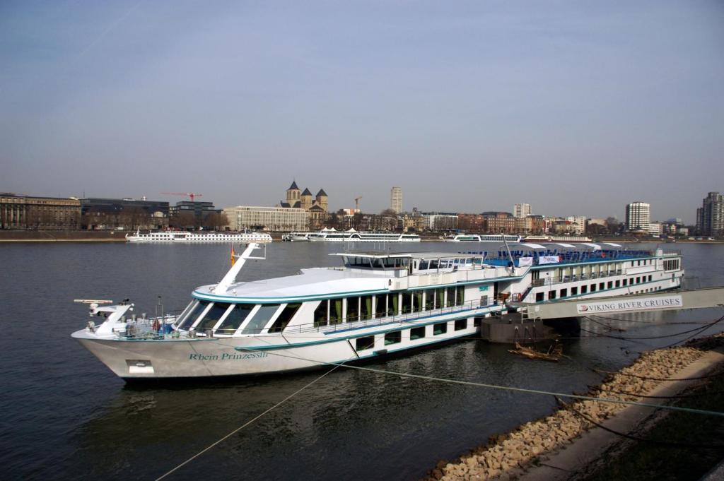 Bateau-hôtel Fairtours Hotelschiff Rhein Prinzessin Köln am Leystapel 50676 Cologne