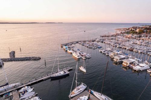 FLOATING 44 Laboe