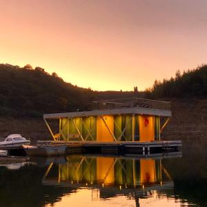 Bateau-hôtel Floating Álvaro Praia Fluvial de Álvaro 6160-011 Alvaro Région Centre