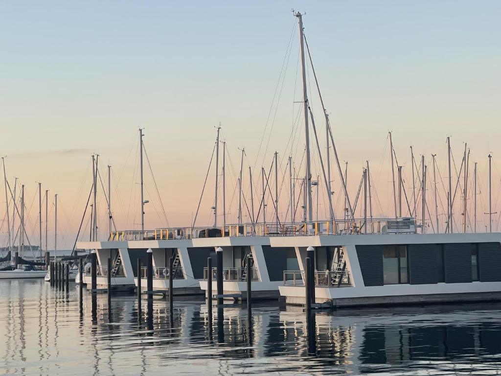 Floating Home Nr 1 Börn 18, 24235 Laboe