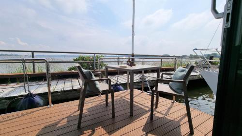 Hausboot Aava