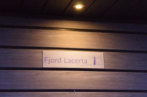 Hausboot Fjord Lacerta mit Dachterrasse in Wendtorf