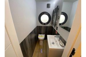 Hausboot Fjord Vela mit Biosauna in Barth