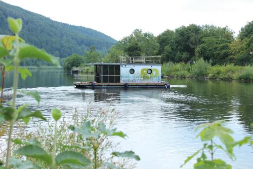 Hausboot greenpartment houseboathotel