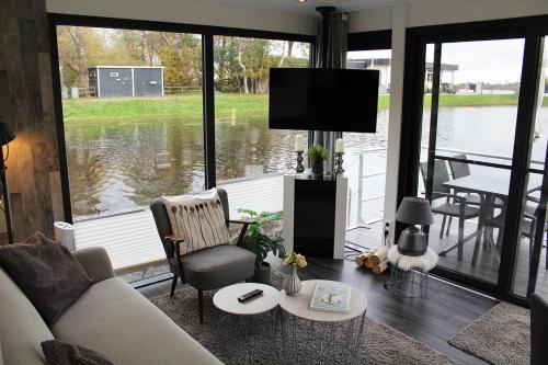Hausboot in Bad Bederkesa