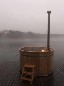Hausboot mit Hottub in Berlin