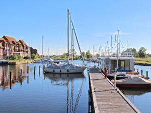 Bateau-hôtel Hausboot Ueckermuende Typ FLOATING Zum Strand, Lagunenstadt 17373 Ueckermünde Mecklembourg-Poméranie