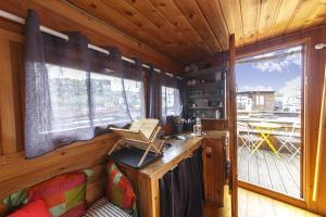 Logement insolite La Toue Cabanee centre ville
