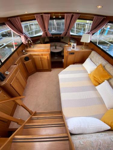 Luxusurlaub auf der Amavida Yacht / Scharmützelsee