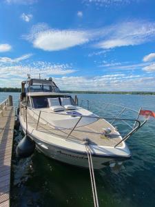 Bateau-hôtel Luxusurlaub auf der Amavida Yacht / Scharmützelsee 47A Karl-Marx-Damm Steg im Cecilienpark 15526 Bad Saarow Brandebourg