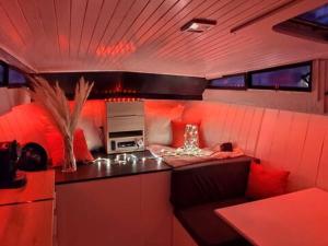 Ma nuit insolite sur un bateau