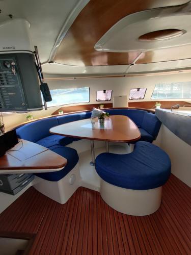 Maxi catamaran Quiberon