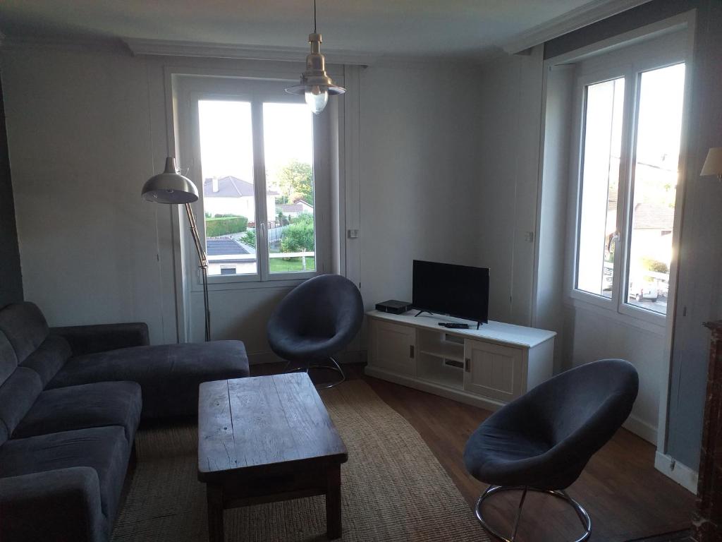 Mobil-home flottant SEURRE vue panoramique sur l'eau jacuzzi privé en option 21250 Seurre