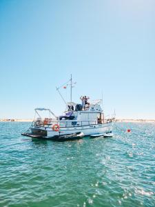 Bateau-hôtel Mulubinba SeaHouse avenida da republica nº 208 4ºP 8700-310 Olhão Algarve