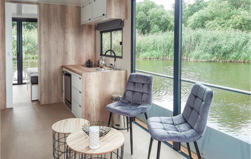 Nice ship-boat in Havelsee OT Ktzkow with 1 Bedrooms
