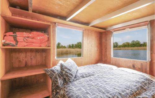 Nice ship-boat in Radewege with 2 Bedrooms