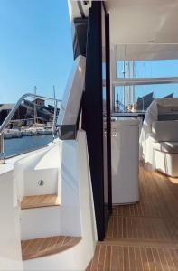 Puissance, Elegance et Style, Yacht à Deauville