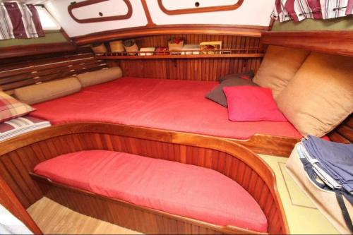 Relax at sea on a Yacht