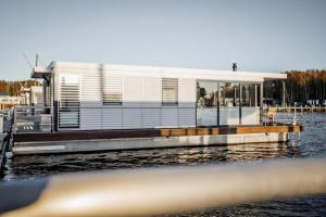 Schwimmendes Haus - Hausboot freiZeit