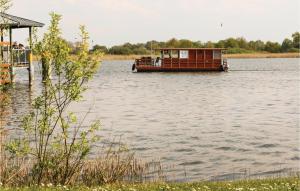 Stunning ship-boat in Radewege with 2 Bedrooms