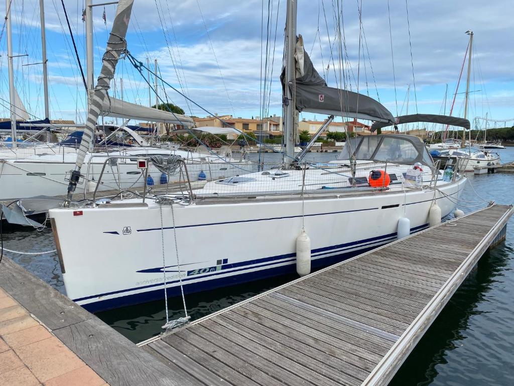 Bateau-hôtel SUPERBE VOILIER CAP AGDE avec parking gratuit sur place Quai du Capelet 34300 Le Cap d\'Agde