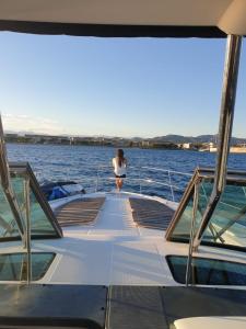 Bateau-hôtel Superbe YACHT LUXE familial à St Jean Cap-Ferrat. Quai Virgile Allari 06230 Saint-Jean-Cap-Ferrat Provence-Alpes-Côte d\'Azur