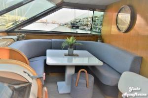 Yacht Aquamarina La Rochelle