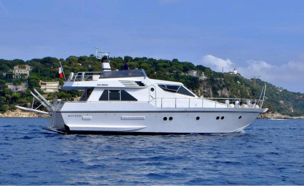 Yacht Priape Nice - San Lorenzo 57 1 Quai Napoléon 1er, 06300 Nice