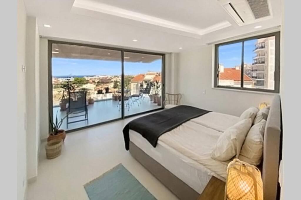 Appartement Bay View One, Stunning 3 bed condo with sea view & rooftop pool Rua Dom João Moniz Nogueira Edificio Bay Residence C2 3B, 8600-616 Lagos
