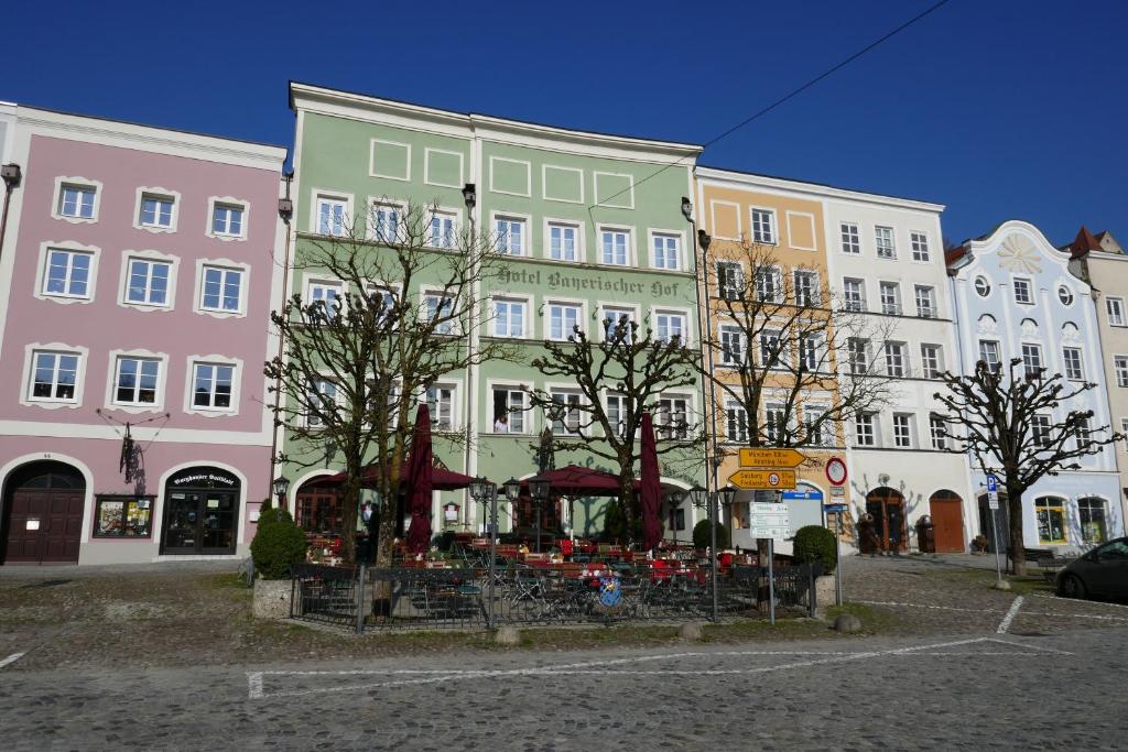 Hôtel Bayerischer Hof Stadtplatz 45/46, 84489 Burghausen